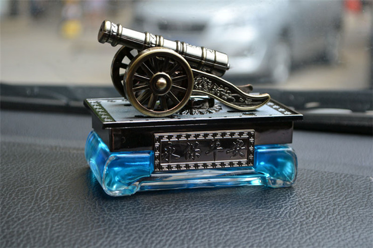 Car Perfume Bronze Gun Dashboard Perfume Seating Decoration Classic Cologne Ocean Fragrance Gift Aromatherapy