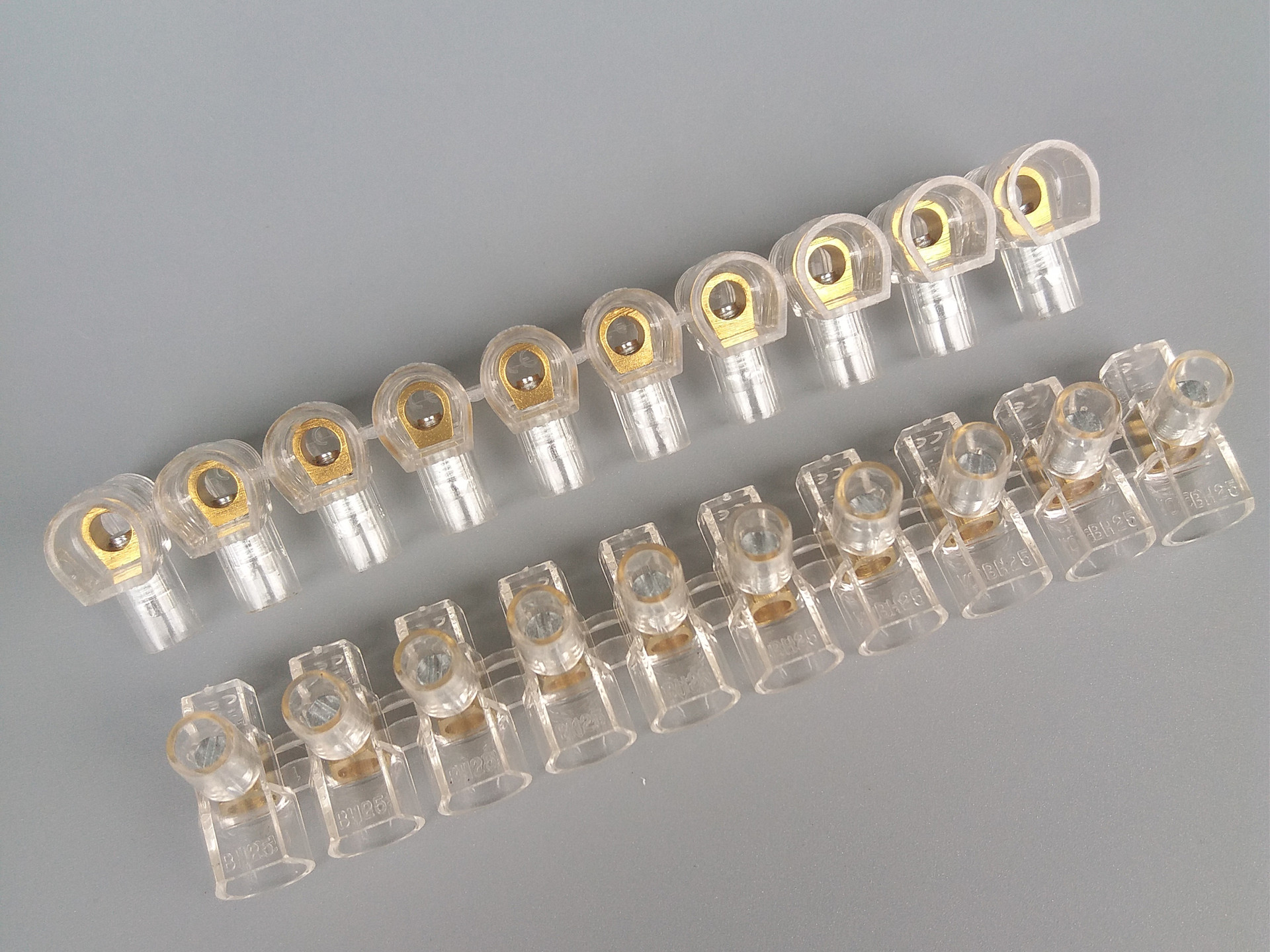 Italy B25-10P European Standard Wire Connector BH25 Terminal Block Wiring Range 2.5 Square Meters Environmentally Friendly and Flame Retardant