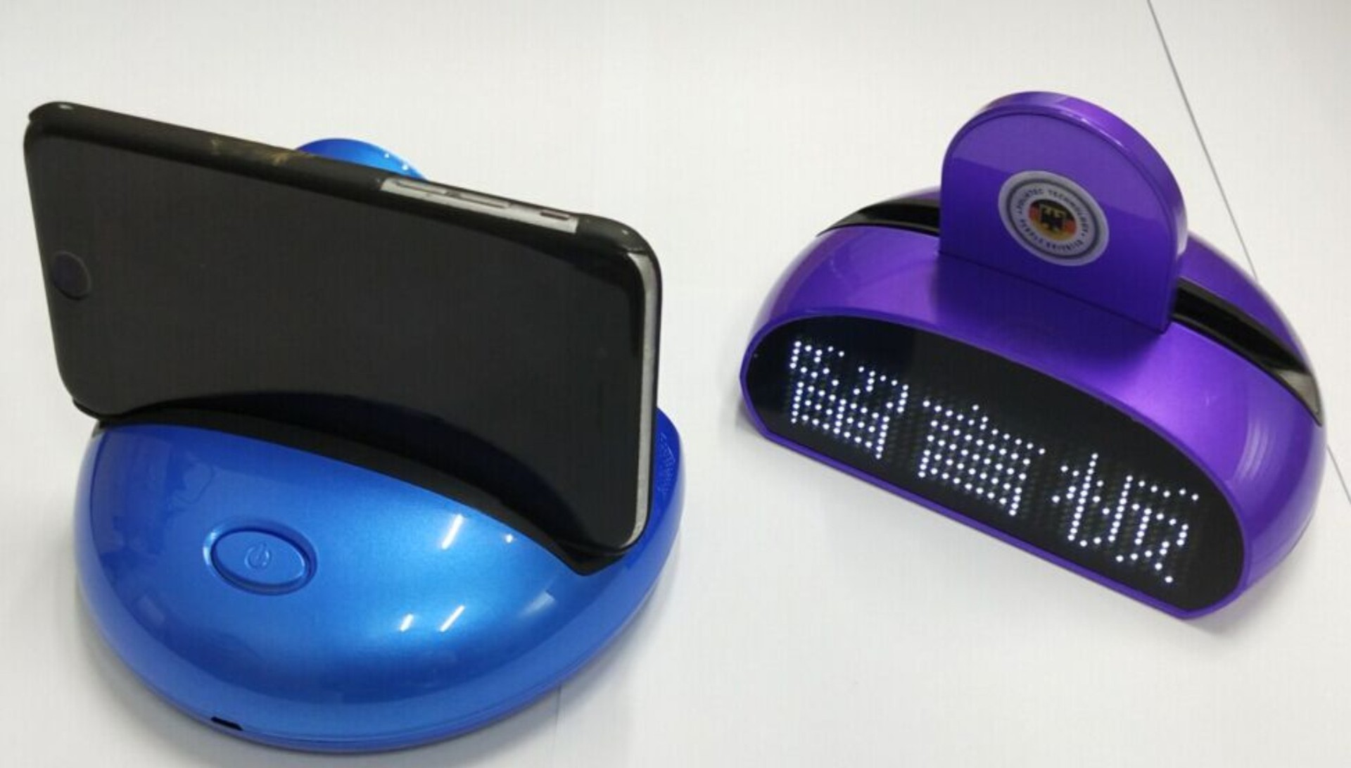 LED car display car temporary parking sign LED message board LED message board mobile phone wireless charging