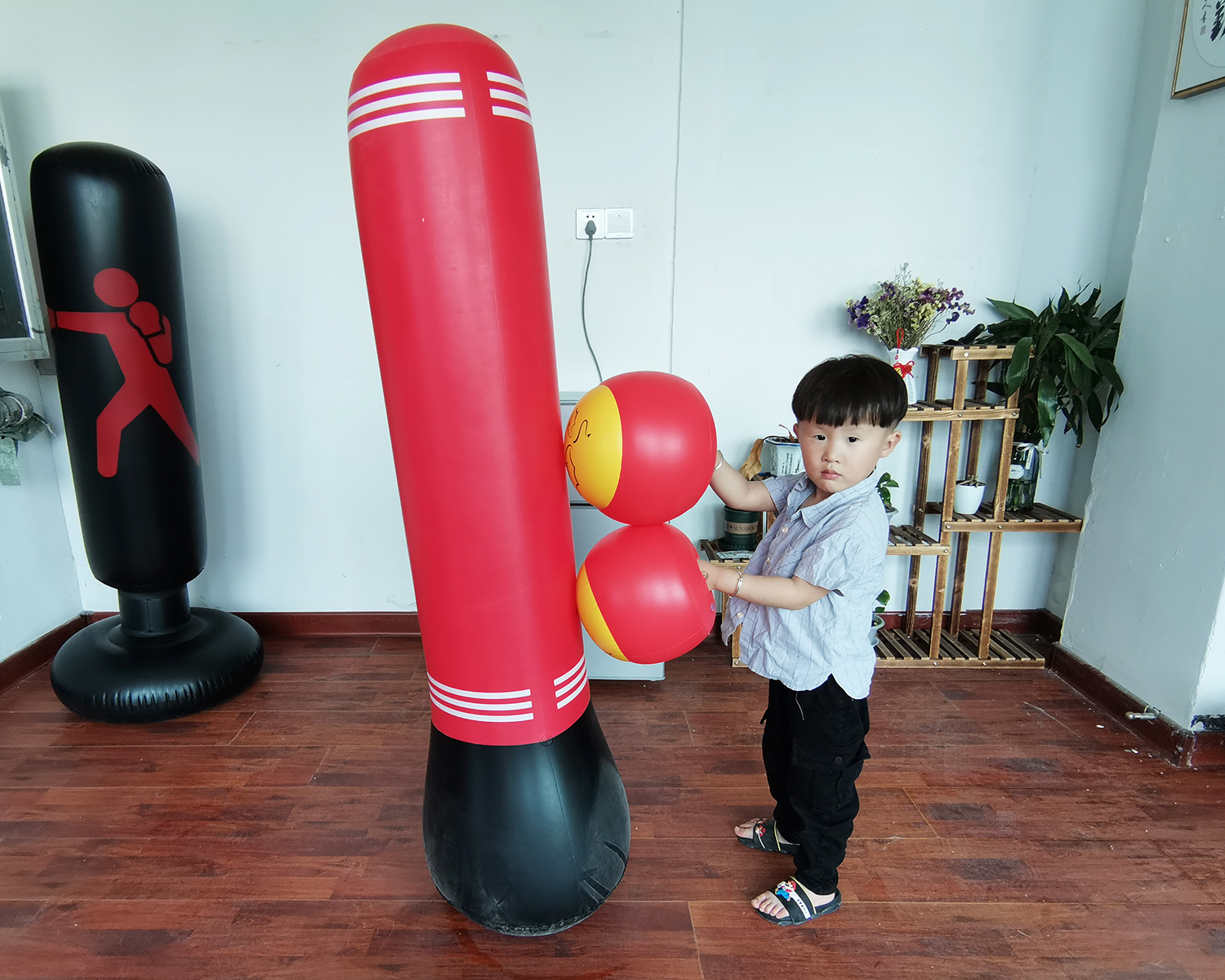 Boxing Inflatable Boxing Gloves Wholesale New Inflatable Boxing Column Sandbag Adapter Gloves PVC Inflatable Gloves Boxing Inflatable Boxing Gloves Wholesale New Inflatable Boxing Column Sandbag Adapter Gloves PVC Inflatable Gloves