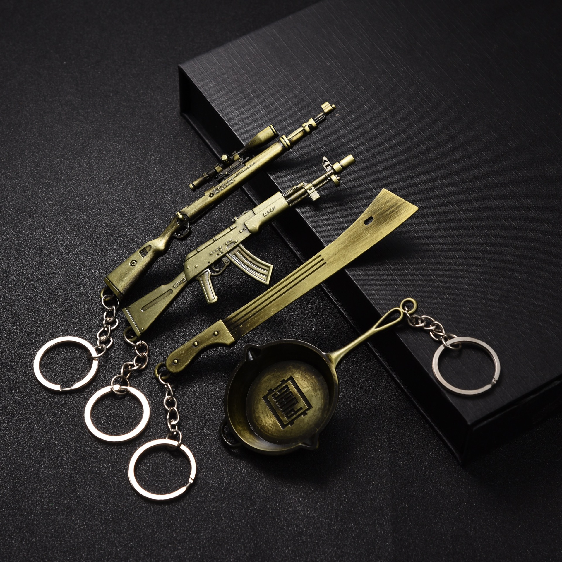 Campus Surrounding Jesus Survival PlayerUnknown&#039;s Battlegrounds Alloy Pan Revolver Sniper Rifle Weapon Keychain