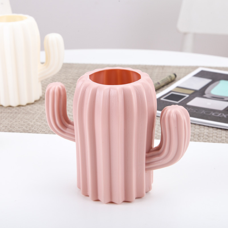 Plastic Creative Fashion Pen Container Study Conference Room Decoration Anti-Fall Drop-Resistant Cactus Ball Pen Container Vase