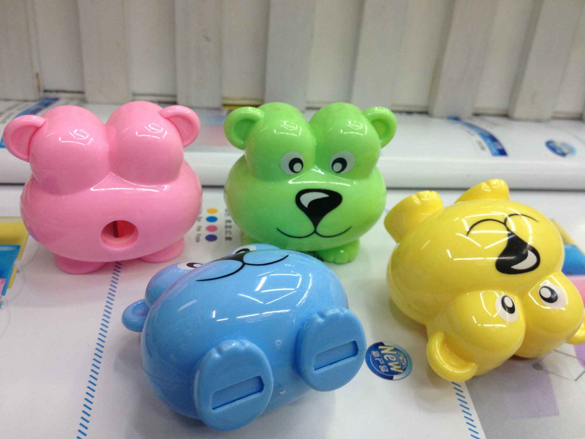 Children plastic cartoon pencil sharpener creative lion appearance sharpener students stationery manufacturers wholesale Children plastic cartoon pencil sharpener creative lion appearance sharpener students stationery manufacturers wholesale