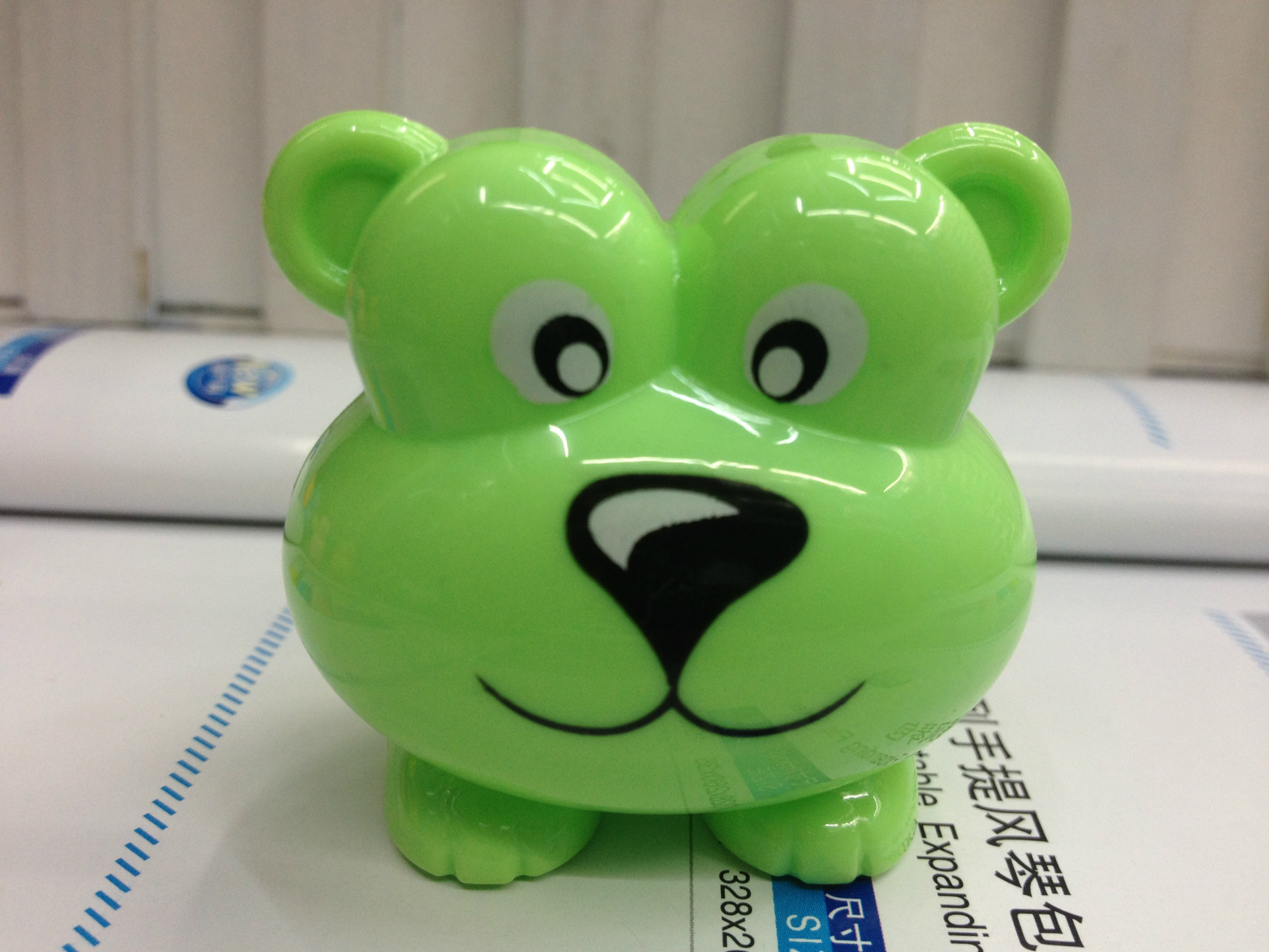 Children plastic cartoon pencil sharpener creative lion appearance sharpener students stationery manufacturers wholesale Children plastic cartoon pencil sharpener creative lion appearance sharpener students stationery manufacturers wholesale
