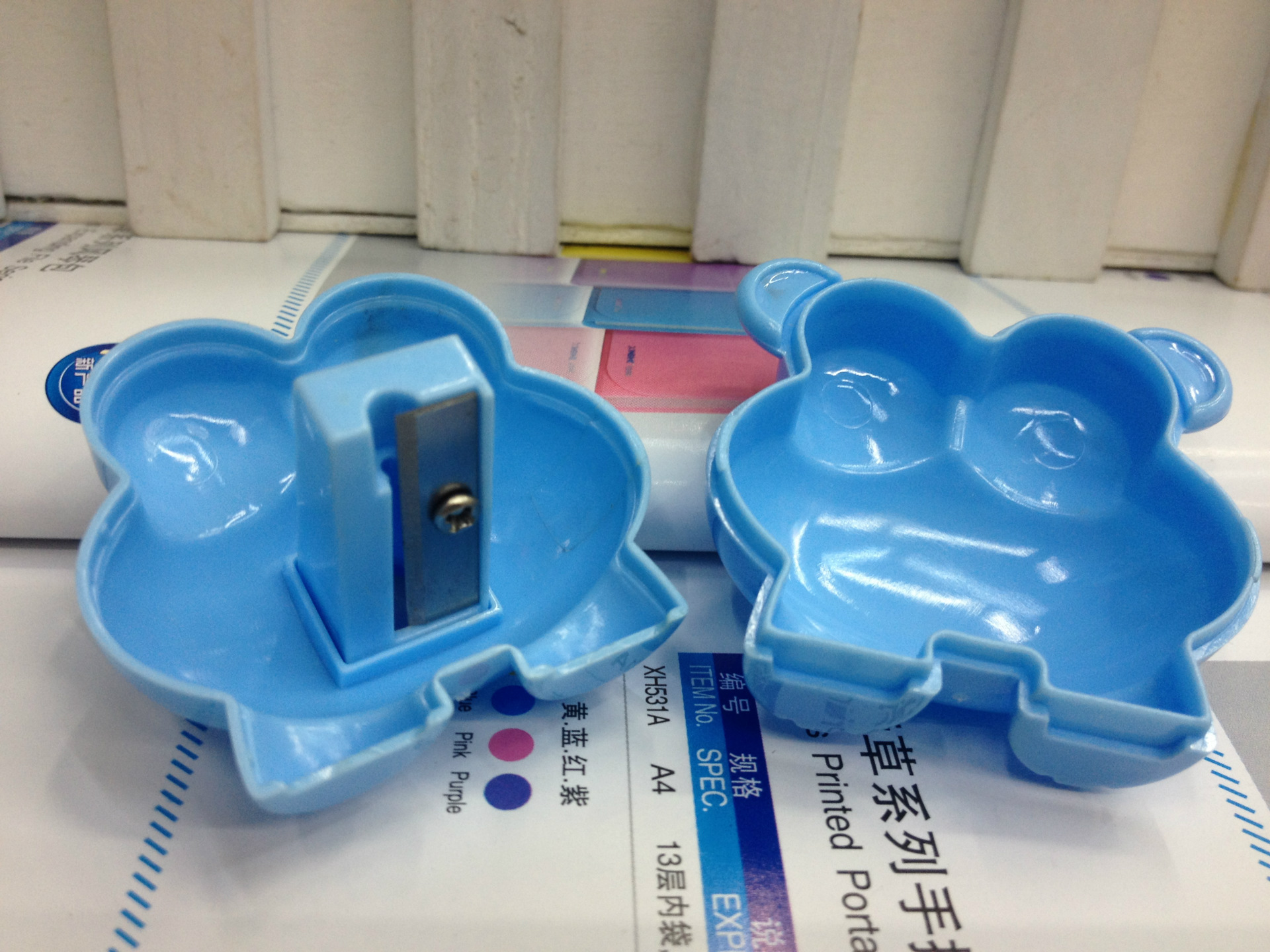 Children plastic cartoon pencil sharpener creative lion appearance sharpener students stationery manufacturers wholesale Children plastic cartoon pencil sharpener creative lion appearance sharpener students stationery manufacturers wholesale