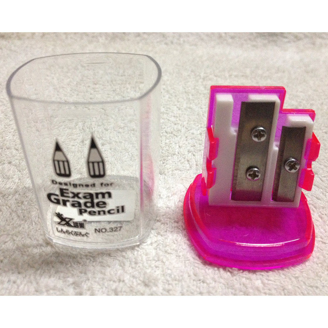 Square pencil sharpener cartoon double hole transparent pencil sharpener is simple and practical