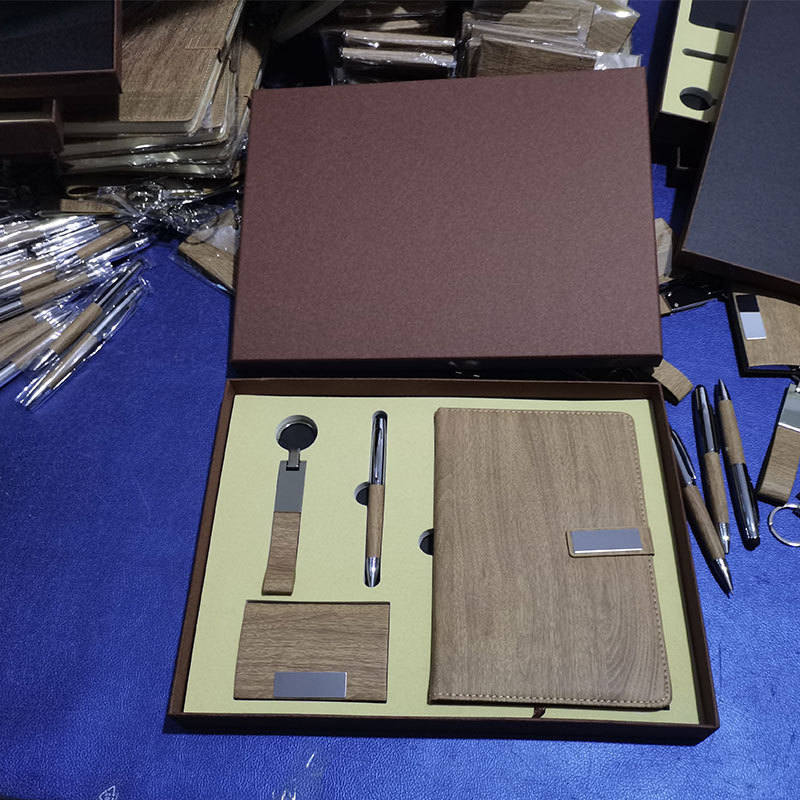 Notebook Pack Business Card Case Keychain Leather Pen Notepad Enterprise Event Gift Notebook Gift Set Notebook Pack Business Card Case Keychain Leather Pen Notepad Enterprise Event Gift Notebook Gift Set