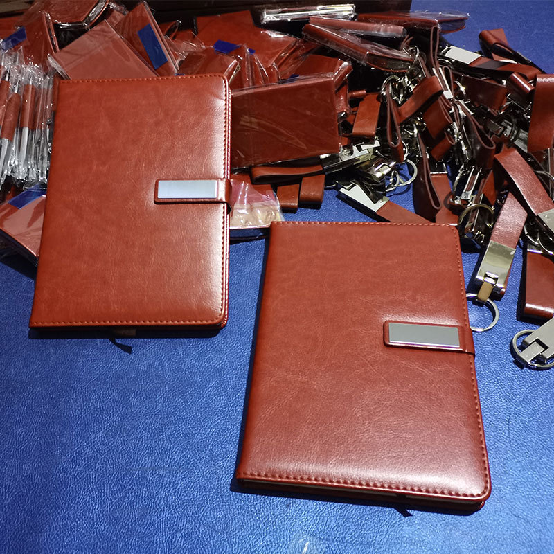 Notebook Pack Business Card Case Keychain Leather Pen Notepad Enterprise Event Gift Notebook Gift Set Notebook Pack Business Card Case Keychain Leather Pen Notepad Enterprise Event Gift Notebook Gift Set