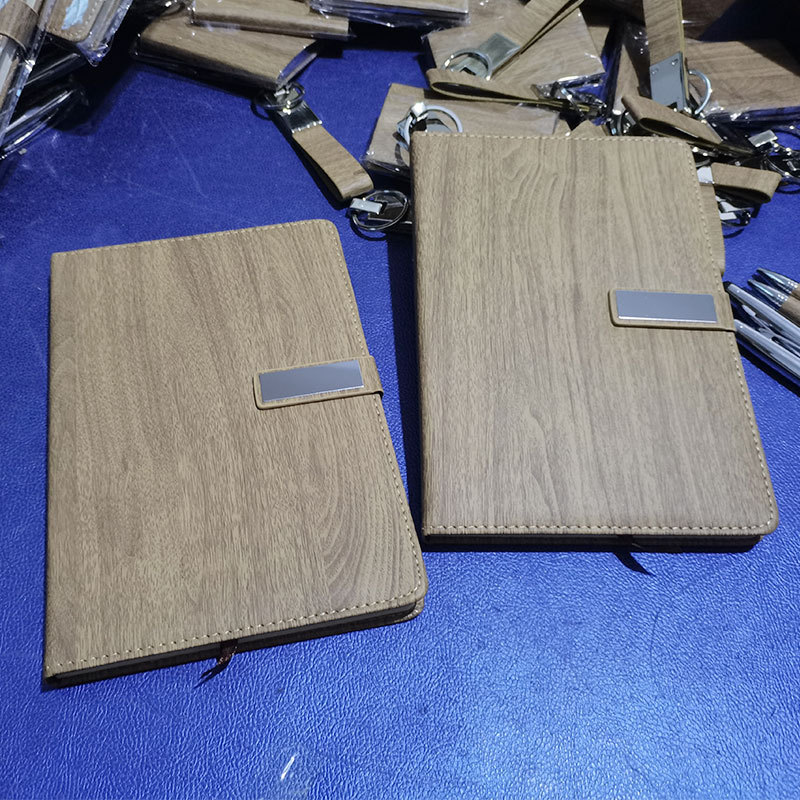 Notebook Pack Business Card Case Keychain Leather Pen Notepad Enterprise Event Gift Notebook Gift Set Notebook Pack Business Card Case Keychain Leather Pen Notepad Enterprise Event Gift Notebook Gift Set