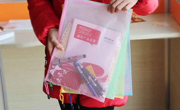 Wholesale Office Supplies Grid File Bag A4 A3 Transparent Information Bag Portable Zipper Bag PVC File Bag Wholesale Office Supplies Grid File Bag A4 A3 Transparent Information Bag Portable Zipper Bag PVC File Bag