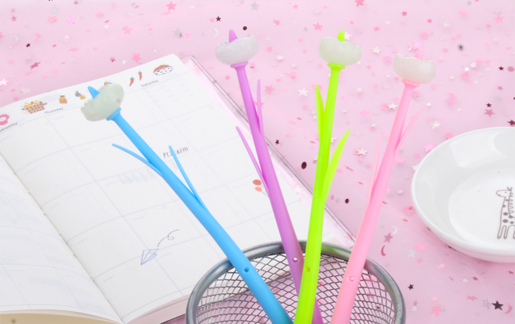 Japanese and Korean Creative New Internet Celebrity Color-Changing Flowers Candy Small Flower Gel Pen Soft Glue Signature Pen for Students Simple Creative Japanese and Korean Creative New Internet Celebrity Color-Changing Flowers Candy Small Flower Gel Pen Soft Glue Signature Pen for Students Simple Creative