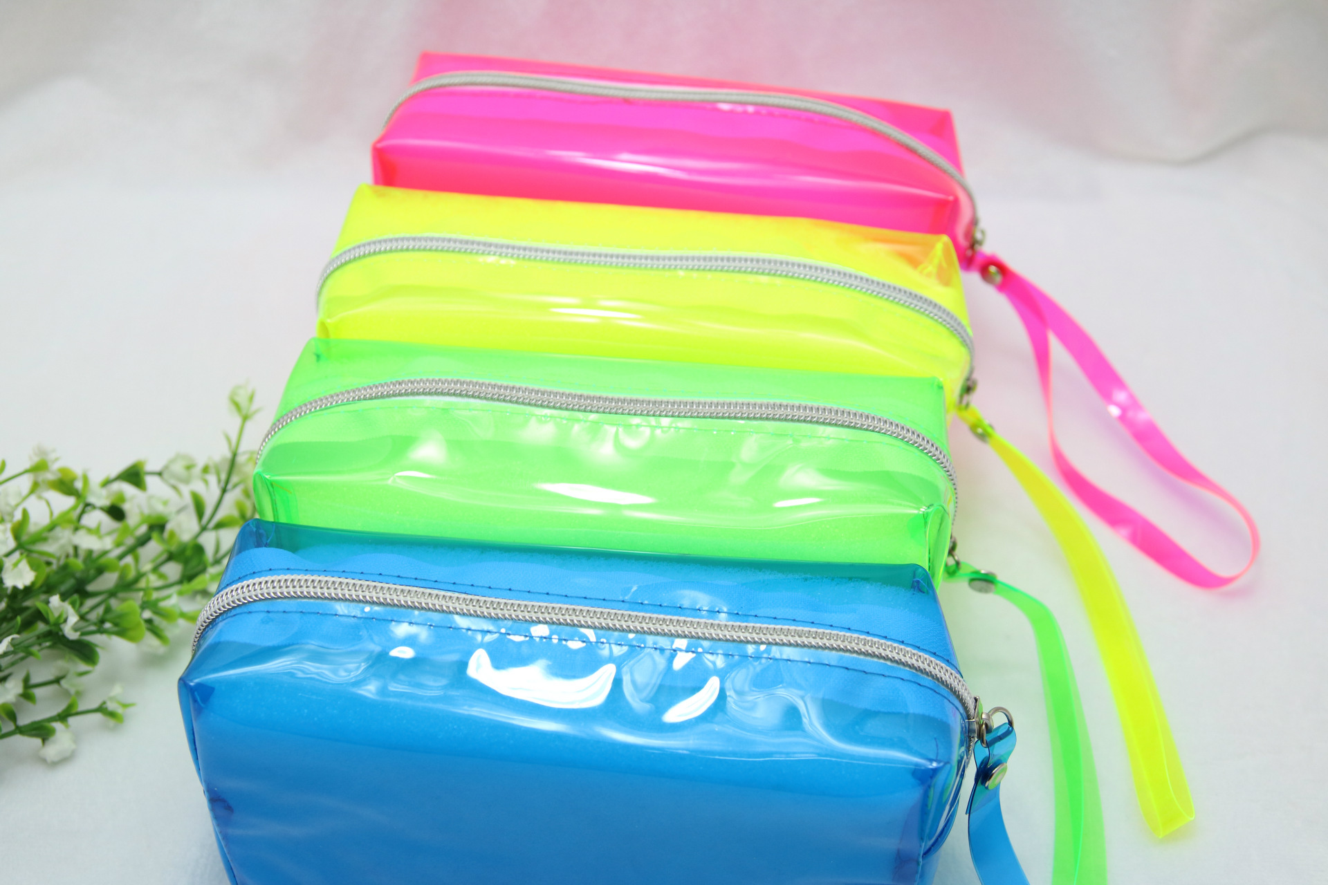 The New multi - function South Chesapeake stationery bag in the receive pen bag creative students PVC bag manufacturers shot wholesale