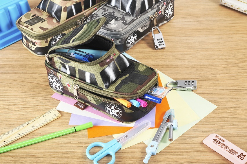 Creative CAMOUFLAGE SUV Pen Bag with password Lock large capacity Simulation car student bag Creative CAMOUFLAGE SUV Pen Bag with password Lock large capacity Simulation car student bag