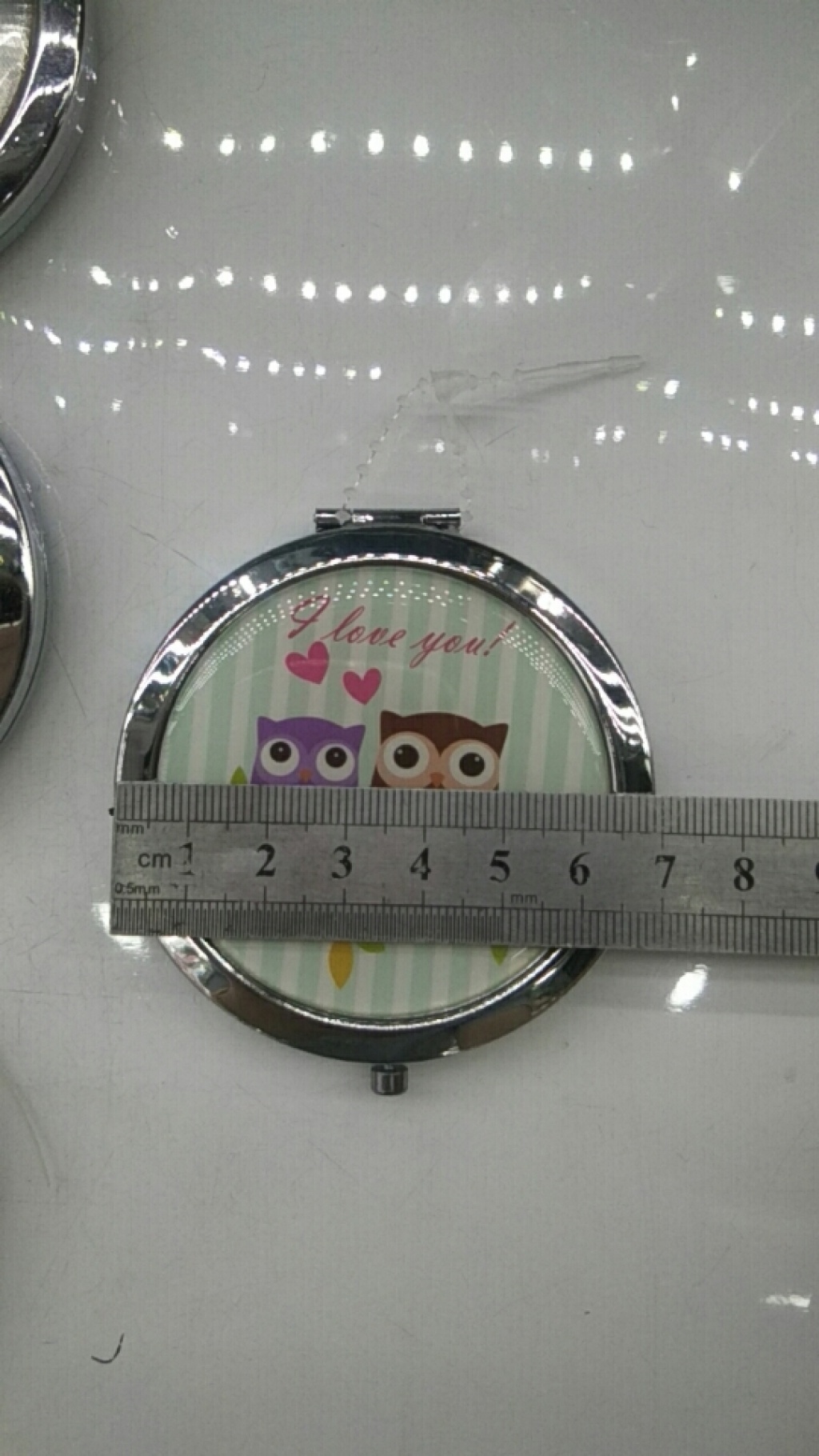 Expensive cosmetics mirror popular in Europe and The United States Korean Portable Convenient Mini Mirror folding Parlor Small dressing Mirror Expensive cosmetics mirror popular in Europe and The United States Korean Portable Convenient Mini Mirror folding Parlor Small dressing Mirror