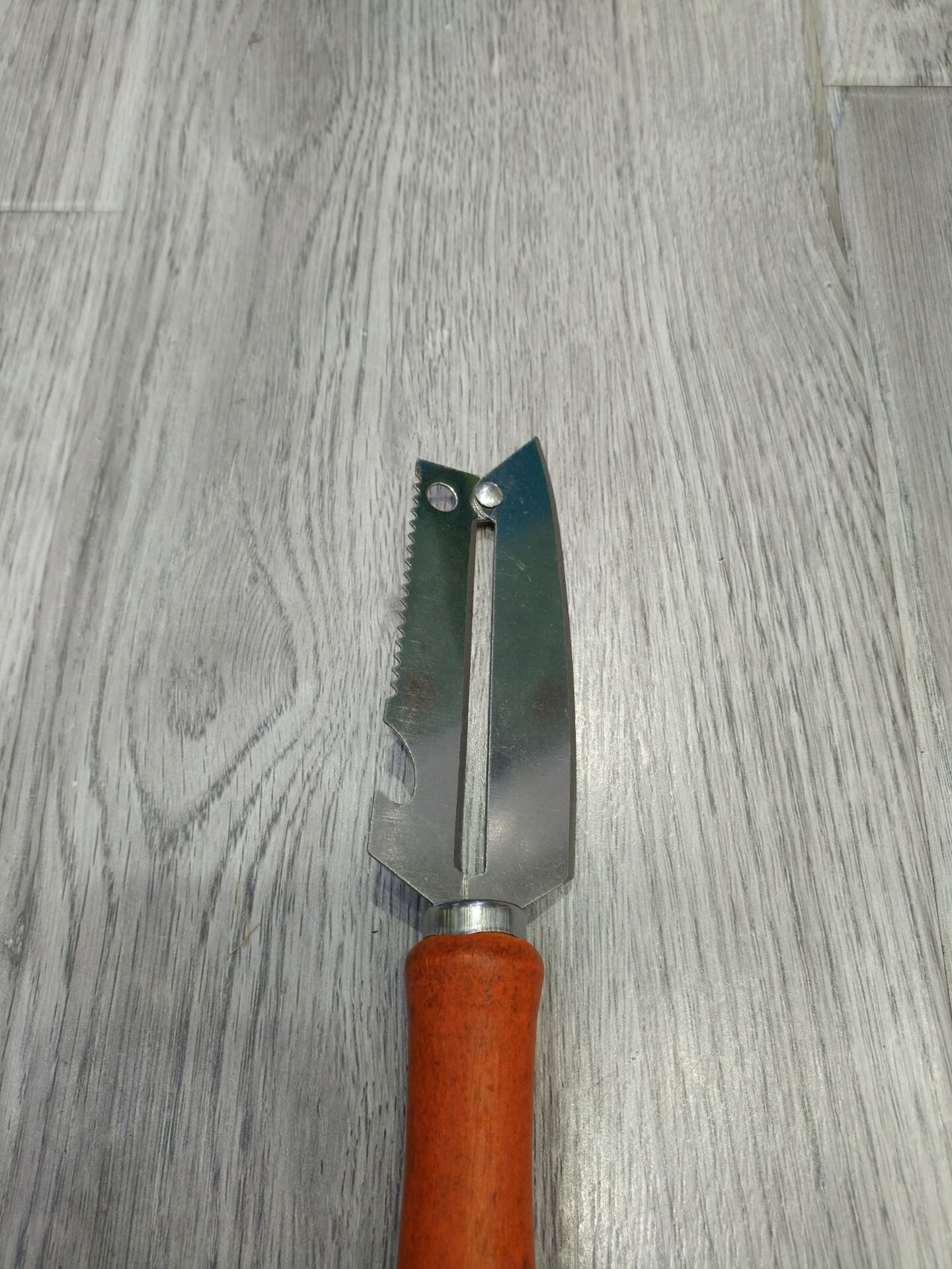 Stainless steel, the multi - purpose peeler cane fruit grater handle peeling knife fish scale grater kitchen utility Stainless steel, the multi - purpose peeler cane fruit grater handle peeling knife fish scale grater kitchen utility