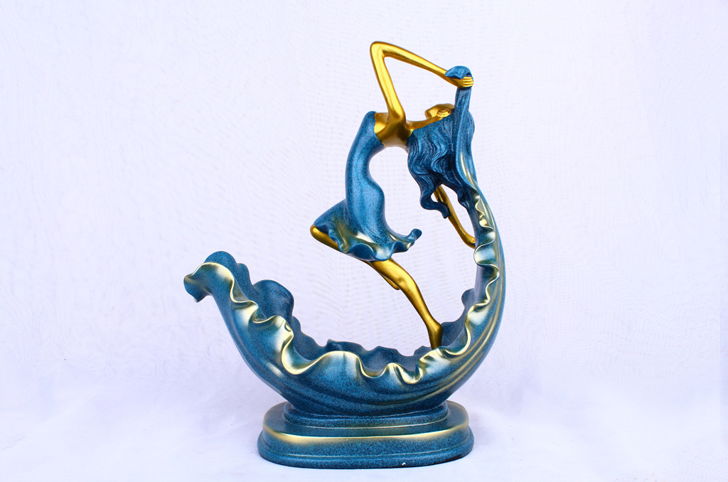 Resin crafts new creative wood-colored dancing lady wine rack display European sitting room TV cabinet wine cabinet small decoration Resin crafts new creative wood-colored dancing lady wine rack display European sitting room TV cabinet wine cabinet small decoration