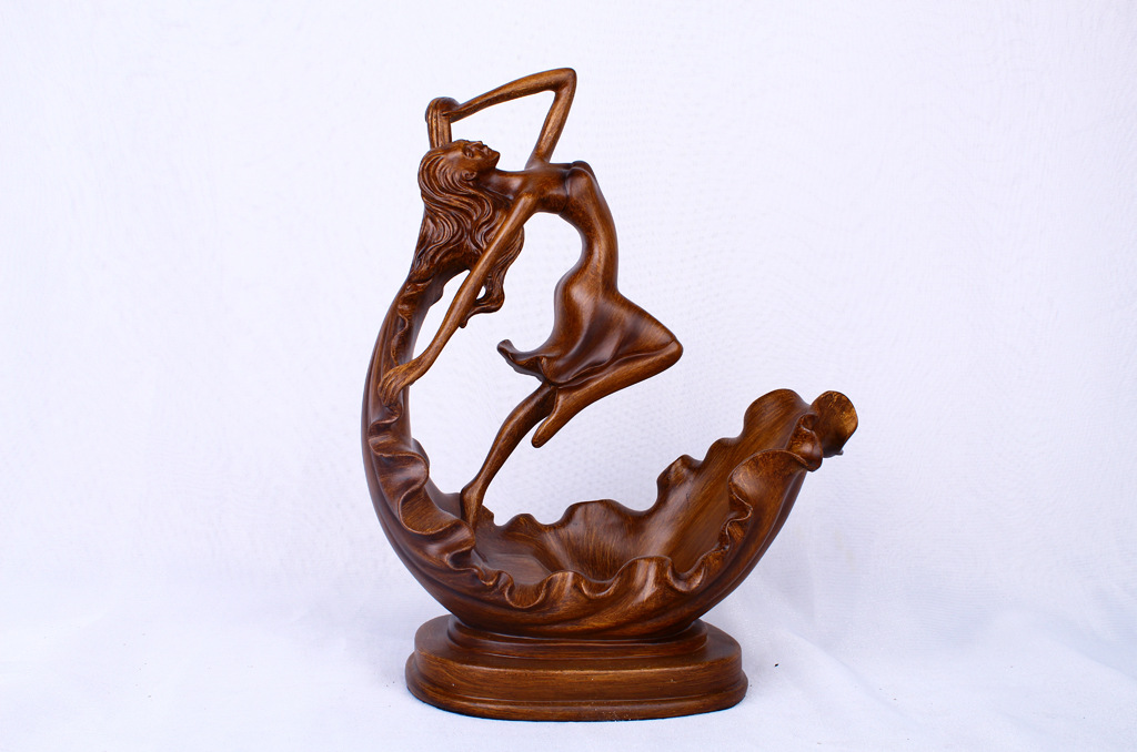 Resin crafts new creative wood-colored dancing lady wine rack display European sitting room TV cabinet wine cabinet small decoration Resin crafts new creative wood-colored dancing lady wine rack display European sitting room TV cabinet wine cabinet small decoration