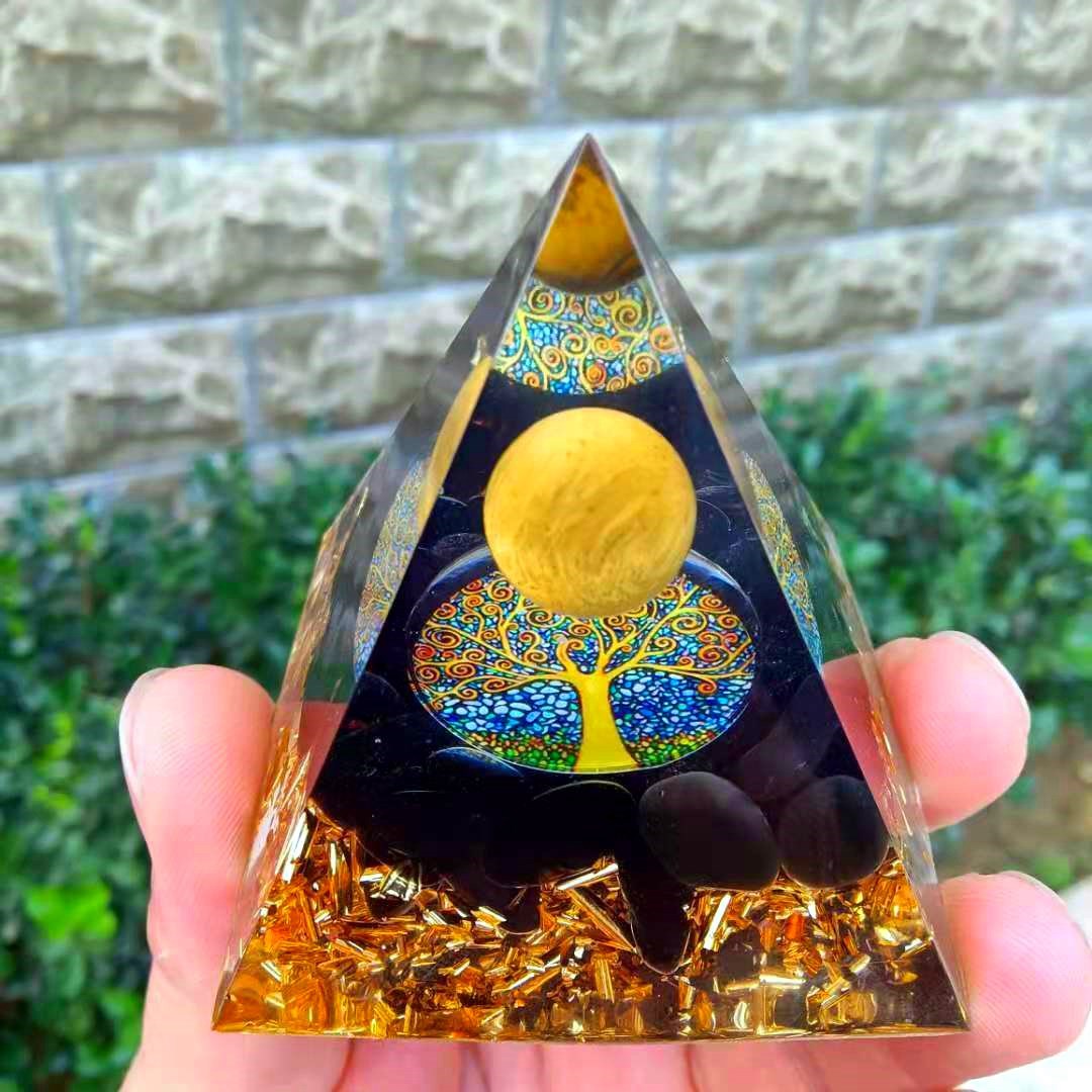Foreign Trade Crystal Ball Pyramid Ornament Gravel Epoxy Resin Crafts Home Office Car Decoration Foreign Trade Crystal Ball Pyramid Ornament Gravel Epoxy Resin Crafts Home Office Car Decoration
