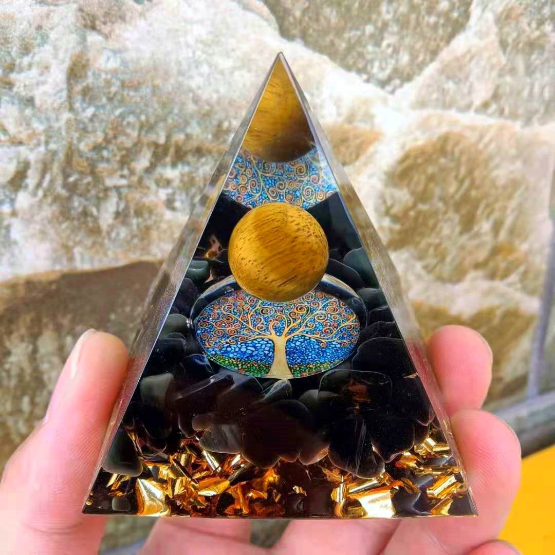 Foreign Trade Crystal Ball Pyramid Ornament Gravel Epoxy Resin Crafts Home Office Car Decoration Foreign Trade Crystal Ball Pyramid Ornament Gravel Epoxy Resin Crafts Home Office Car Decoration