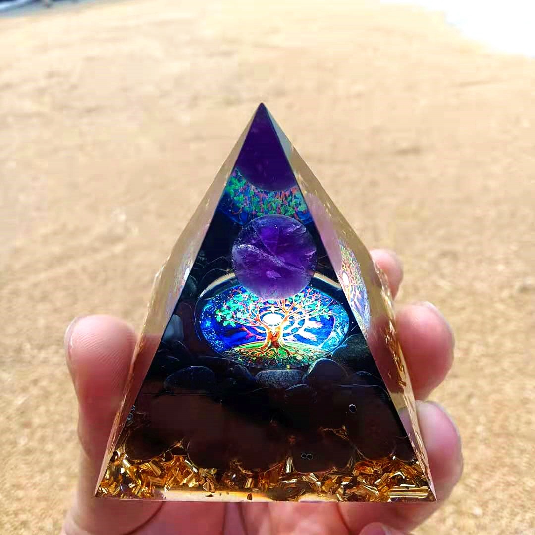 Foreign Trade Crystal Ball Pyramid Ornament Gravel Epoxy Resin Crafts Home Office Car Decoration Foreign Trade Crystal Ball Pyramid Ornament Gravel Epoxy Resin Crafts Home Office Car Decoration