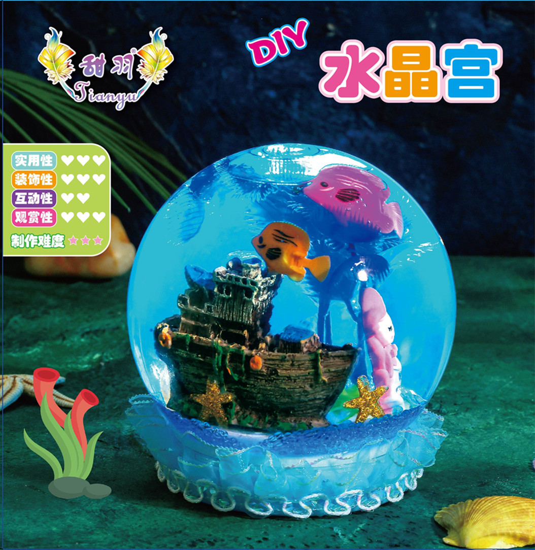 Factory Direct Sales Resin Crafts Christmas Crystal Ball Windshield Washer Fluid Ball Ornaments Parent-Child Interactive Holiday Gift Customization Factory Direct Sales Resin Crafts Christmas Crystal Ball Windshield Washer Fluid Ball Ornaments Parent-Child Interactive Holiday Gift Customization