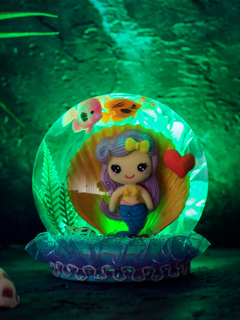 Factory Direct Sales Resin Crafts Christmas Crystal Ball Windshield Washer Fluid Ball Ornaments Parent-Child Interactive Holiday Gift Customization Factory Direct Sales Resin Crafts Christmas Crystal Ball Windshield Washer Fluid Ball Ornaments Parent-Child Interactive Holiday Gift Customization