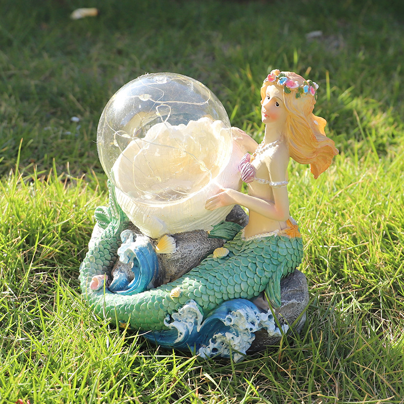 Garden Decorations American Luminous Christmas Crystal Ball Resin Crafts Mermaid Ornaments Wholesale New Year&#039;s Day Gifts