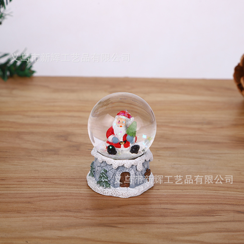A Variety of Different Sizes Christmas Crystal Ball Christmas Gift Resin Crafts Christmas Ornament Festival Celebration Ceremony Products