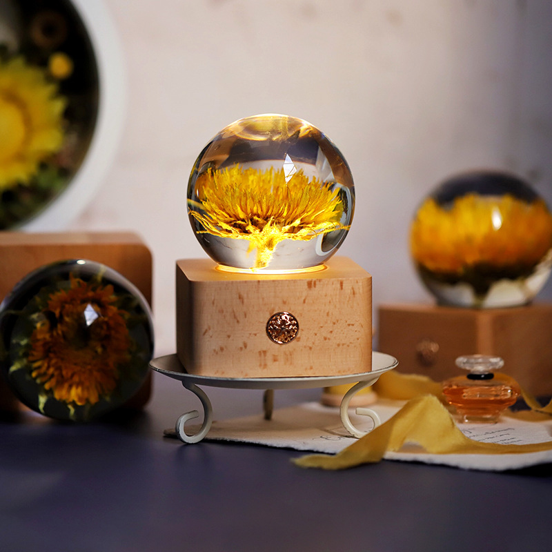 Resin crafts  Specimen Wholesale Creative Crystal Ball Christmas Birthday Decorative Gift Small Night Lamp