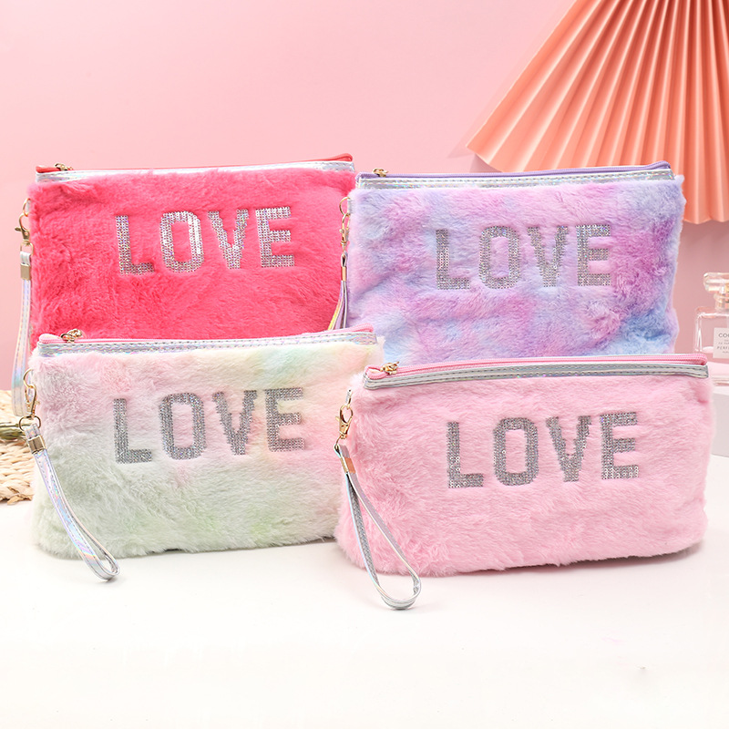 2021 New Plush Cosmetic Bag Women's Love Embroidered Hand Body Portable Women's Storage Bag Can Be Wholesale and Customized 2021 New Plush Cosmetic Bag Women's Love Embroidered Hand Body Portable Women's Storage Bag Can Be Wholesale and Customized