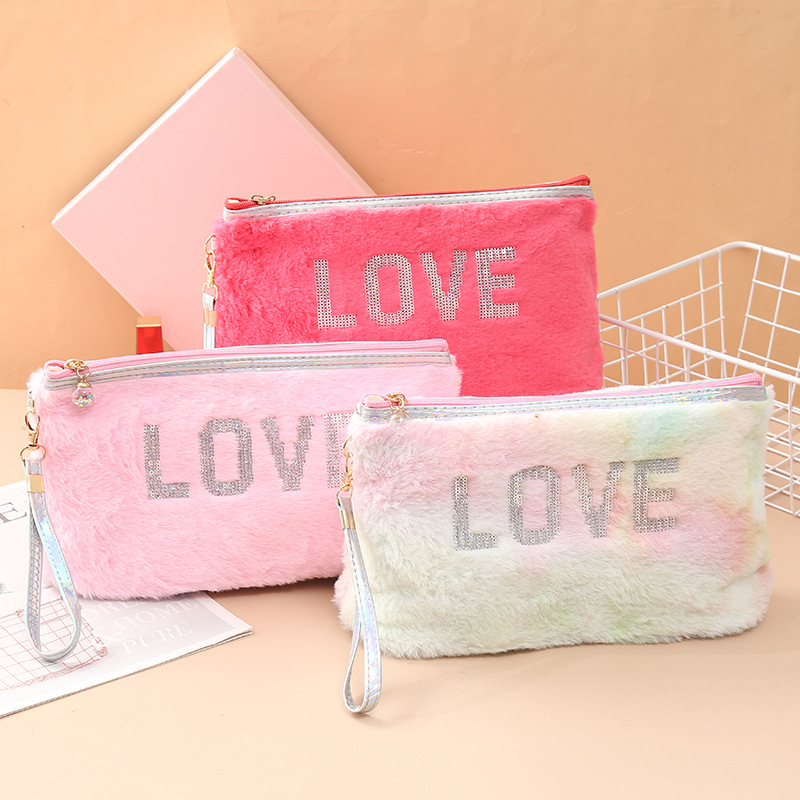 2021 New Plush Cosmetic Bag Women's Love Embroidered Hand Body Portable Women's Storage Bag Can Be Wholesale and Customized 2021 New Plush Cosmetic Bag Women's Love Embroidered Hand Body Portable Women's Storage Bag Can Be Wholesale and Customized