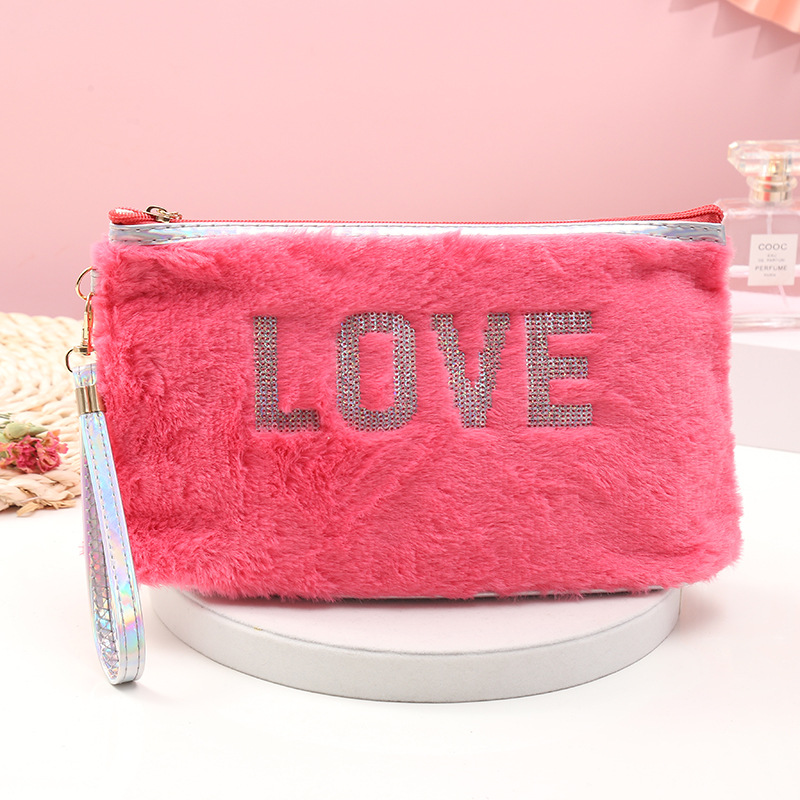 2021 New Plush Cosmetic Bag Women's Love Embroidered Hand Body Portable Women's Storage Bag Can Be Wholesale and Customized 2021 New Plush Cosmetic Bag Women's Love Embroidered Hand Body Portable Women's Storage Bag Can Be Wholesale and Customized