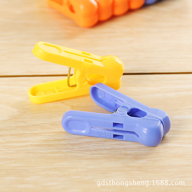 Multi function thickening plastic clips washing windproof plastic clip 16 clothes clip outfit is wholesale