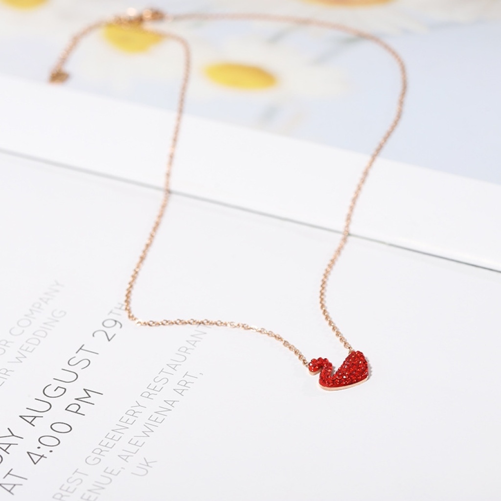 Korean Web Celebrity Simple Titanium Steel Necklace female color Rose Gold four-leaf swan Clavicular chain Pendant stands