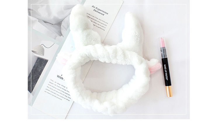 girl hair band Korean version of cute plush antler hair band flannel makeup head with facial mask wash band hair band girl hair band Korean version of cute plush antler hair band flannel makeup head with facial mask wash band hair band