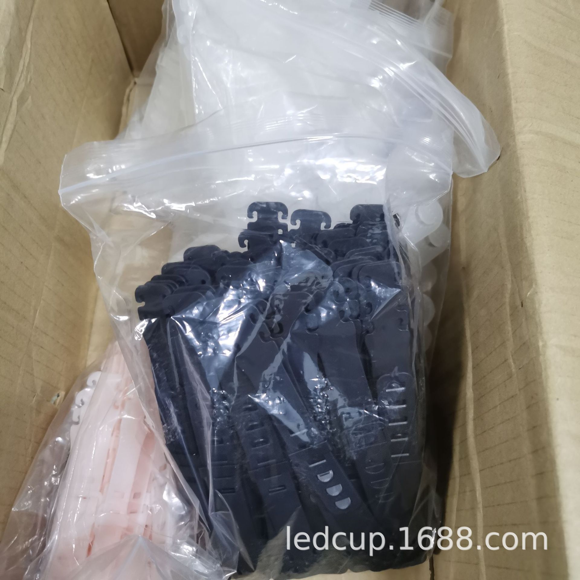 mask hook ear protection adjustment antistrangler face mask buckle ear strap extension rope head wear without trace hook mask hook ear protection adjustment antistrangler face mask buckle ear strap extension rope head wear without trace hook