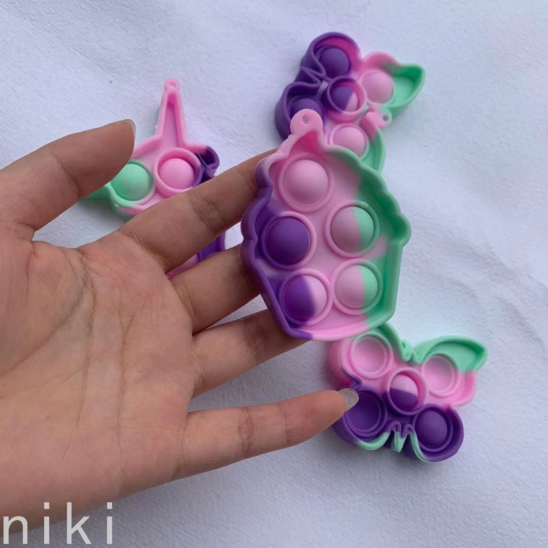 Rat Killer Pioneer Keychain Mixed Color Mixed Silicone Decompression Educational Children's Toys Amazon Hot Manufacturer Pin