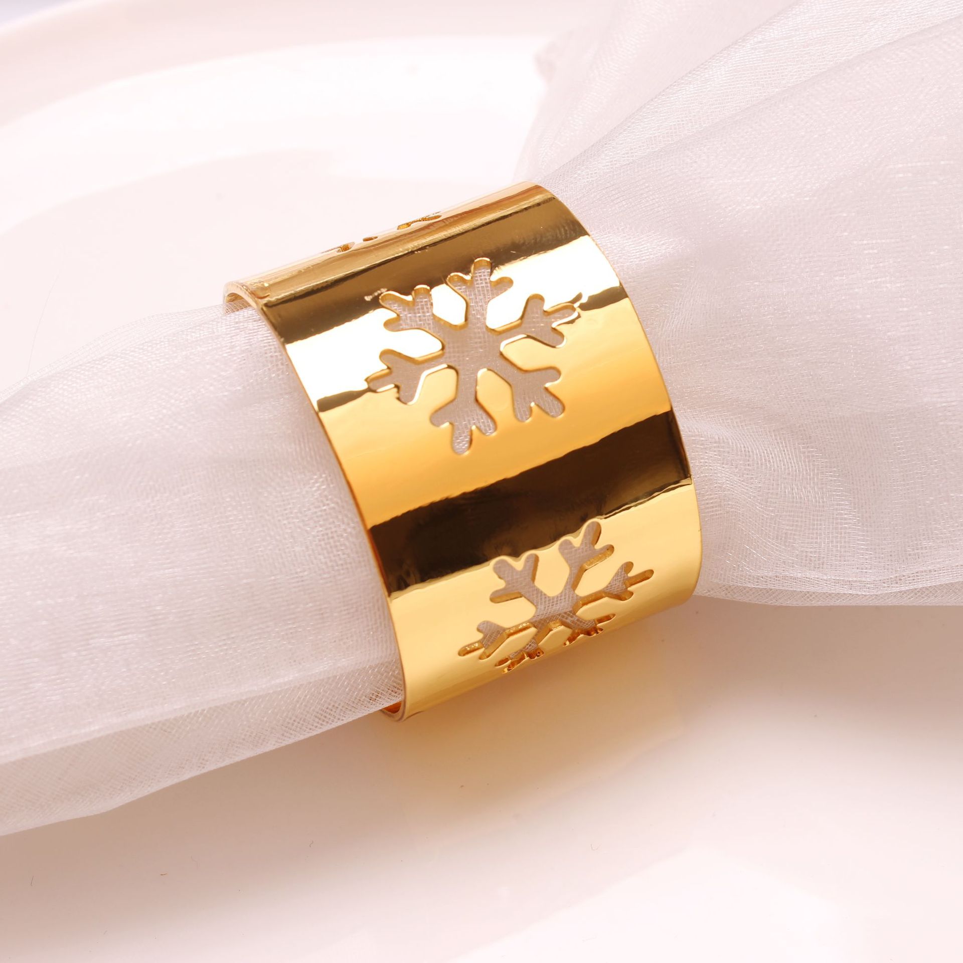 New Fashion Christmas Festival DiningTable Decoration Snowflake Napkin Ring Deer Napkin Ring Christmas Tree Napkin Ring
