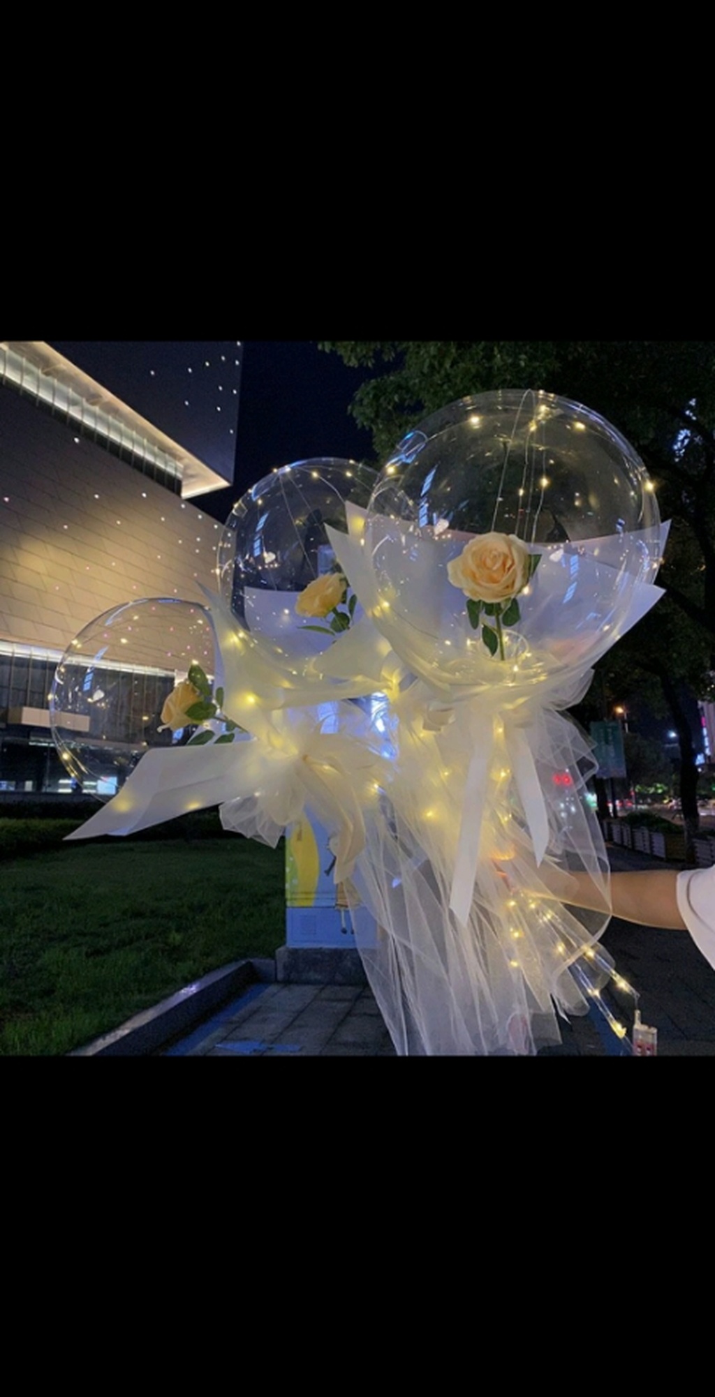 New Web celebrity Bob ball belt lamp Bob Ball rose balloon flower night market supply New Web celebrity Bob ball belt lamp Bob Ball rose balloon flower night market supply