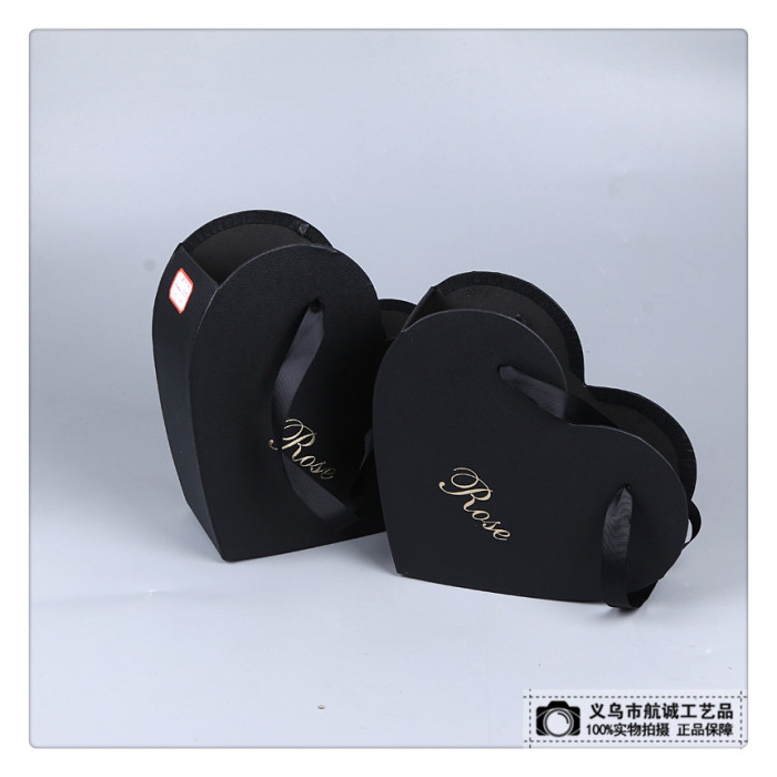 Heart-shaped romantic large valentine's day box birthday gift box creative trumpet love shape. Heart-shaped romantic large valentine's day box birthday gift box creative trumpet love shape.