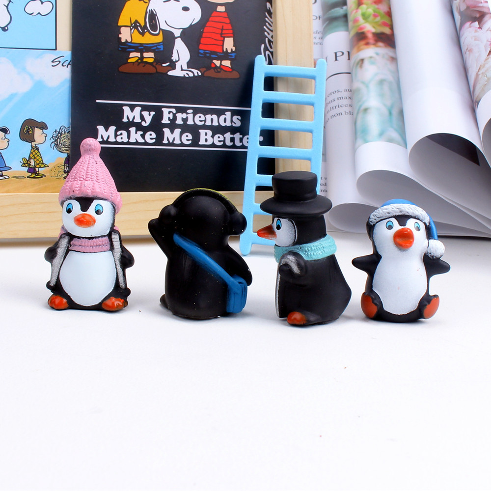 Vinyl Penguin 4-Piece Set Winter Clothes Penguin Cake Decoration Christmas Ice and Snow Theme Baking Dress up Fish Tank Decoration