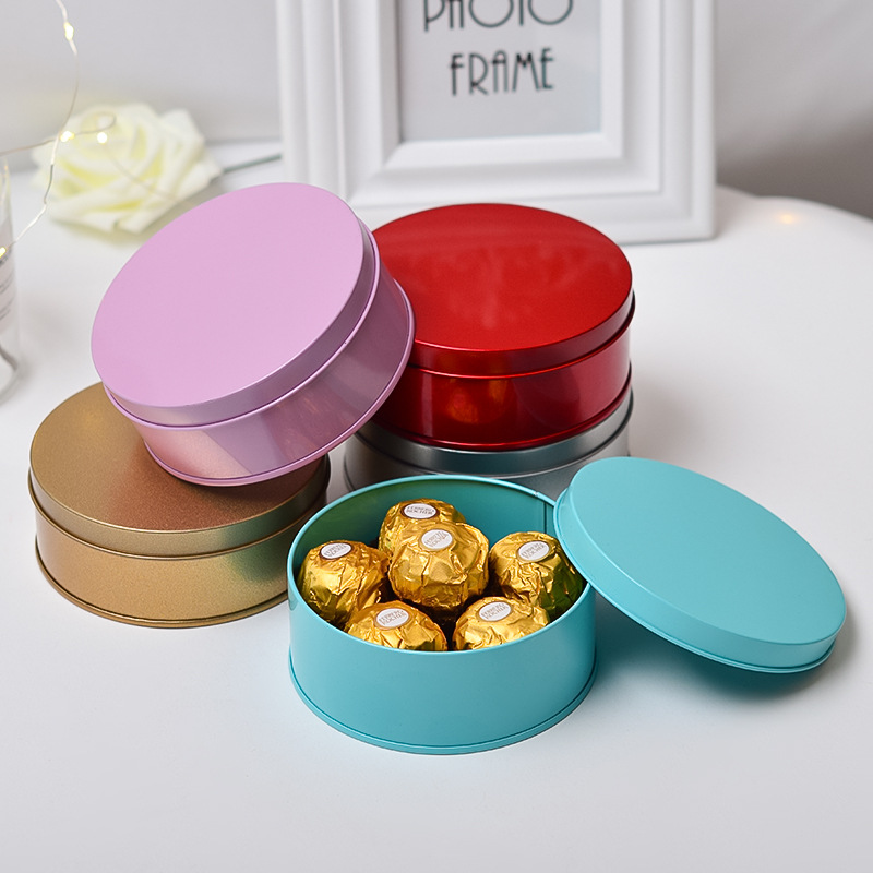 European Creative Wedding Supplies Tinplate Wedding Candies Box Gift Candy Box 10cm round Iron Box Wholesale