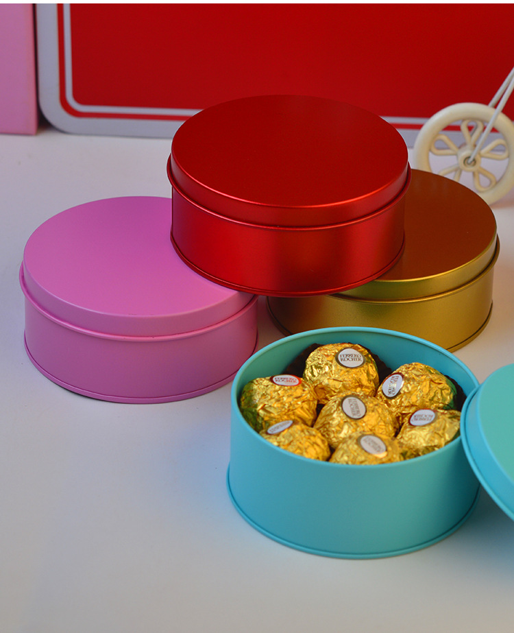 European Creative Wedding Supplies Tinplate Wedding Candies Box Gift Candy Box 10cm round Iron Box Wholesale