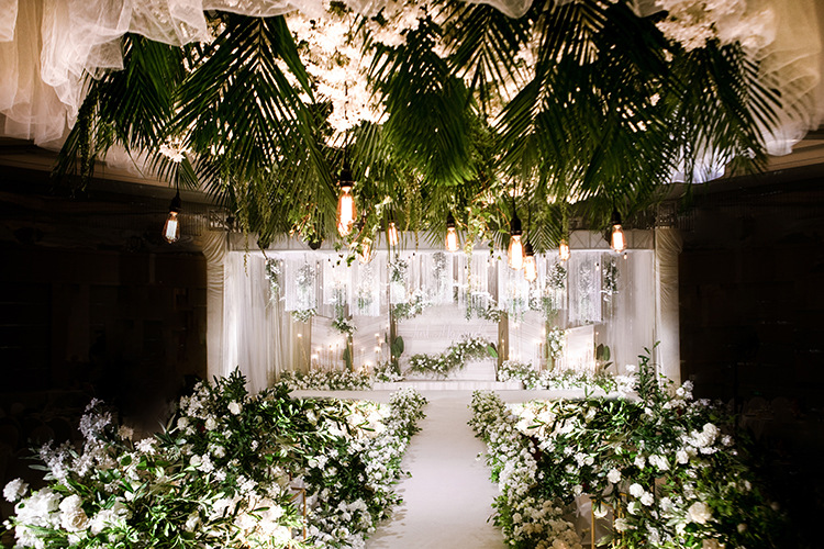 Artificial Flower New Rose Leaf Multi-Color Flower Material Wedding Ceiling Flower Arrangement with Grass Leaf Material Wedding Hall Decoration