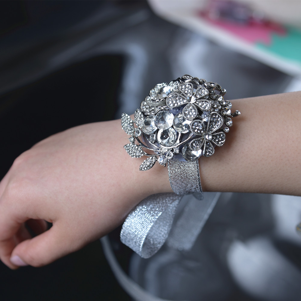 Eternal Angel Amazon Distribution Rose Satin Wrist Flower Bridal Bouquet Wedding Supplies 578 Real Price