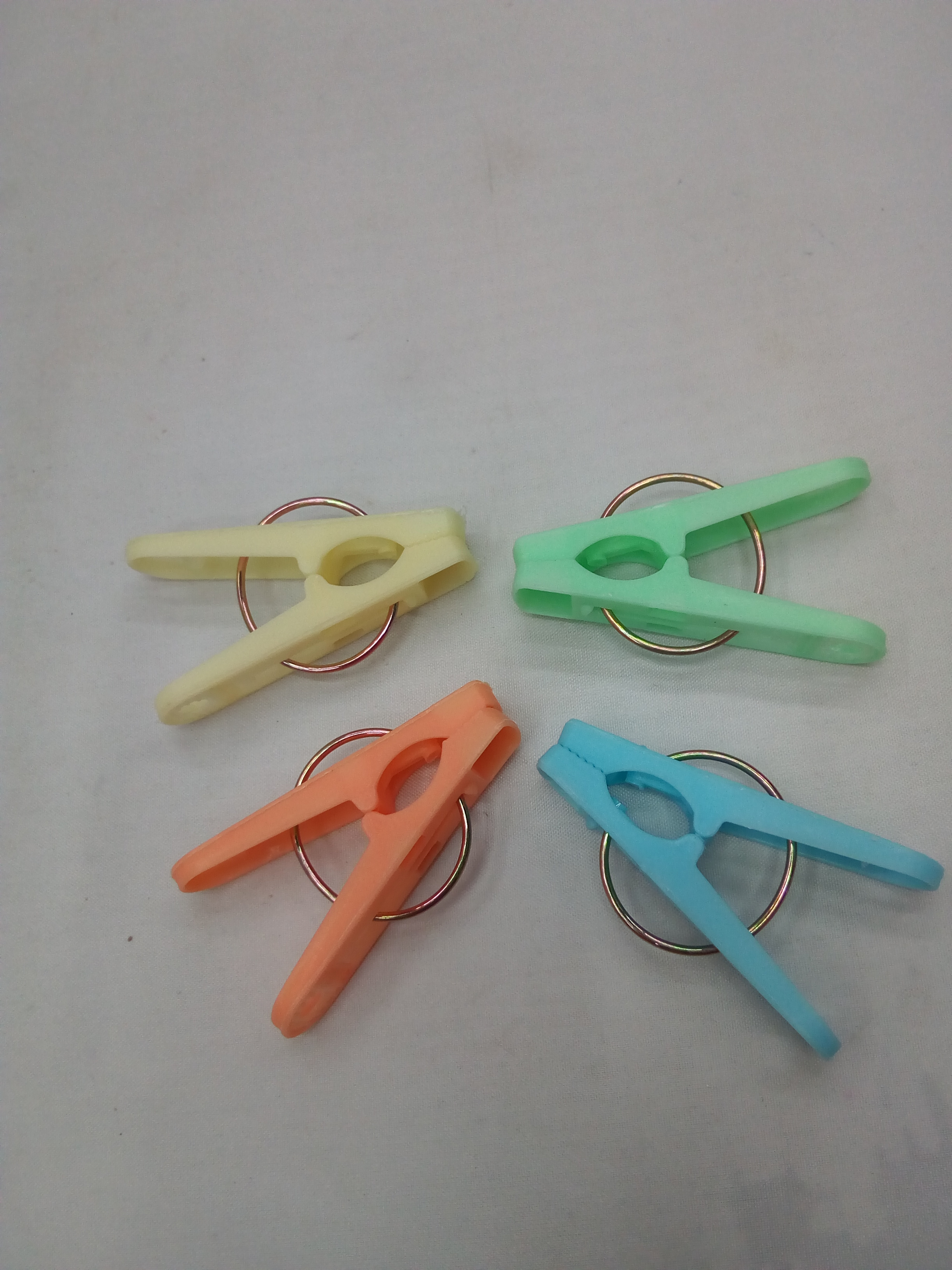 It is used to clip the multi-function plastic clip with multi-function plastic clip 422-824. It is used to clip the multi-function plastic clip with multi-function plastic clip 422-824.