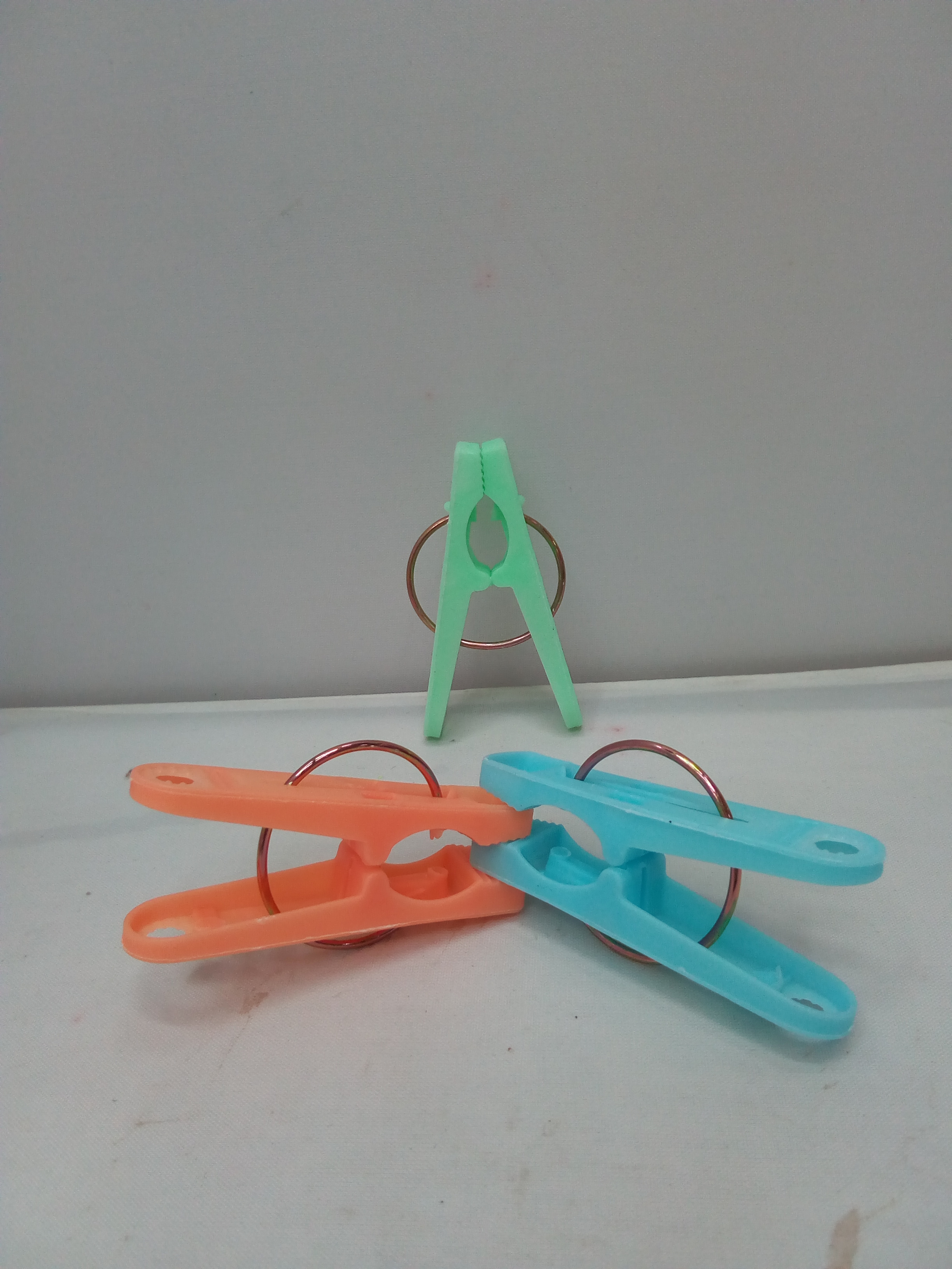 It is used to clip the multi-function plastic clip with multi-function plastic clip 422-824. It is used to clip the multi-function plastic clip with multi-function plastic clip 422-824.