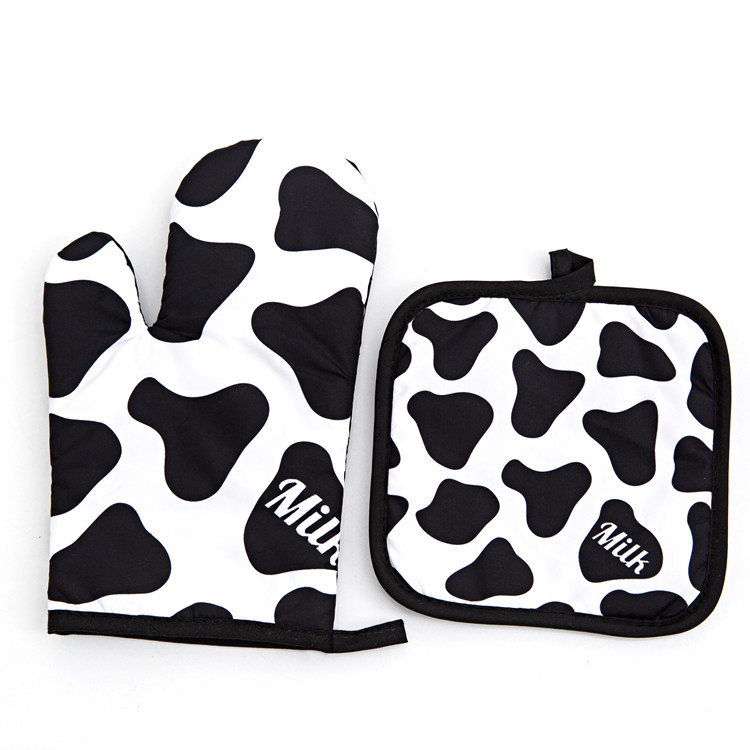 Custom oven gloves and waterproof apron place mat three-piec