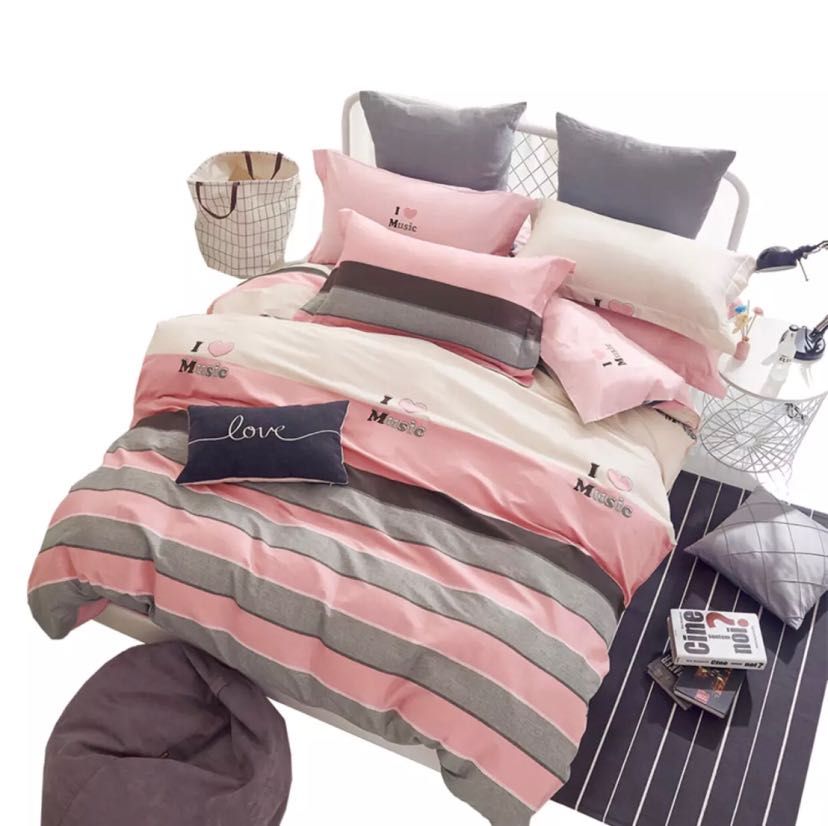 Pure cotton four-piece wedding student hotel bed quilt pillow pillow pillow case full cotton quilt.