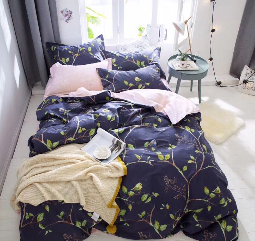 Pure cotton four-piece wedding student hotel bed quilt pillow pillow pillow case full cotton quilt.